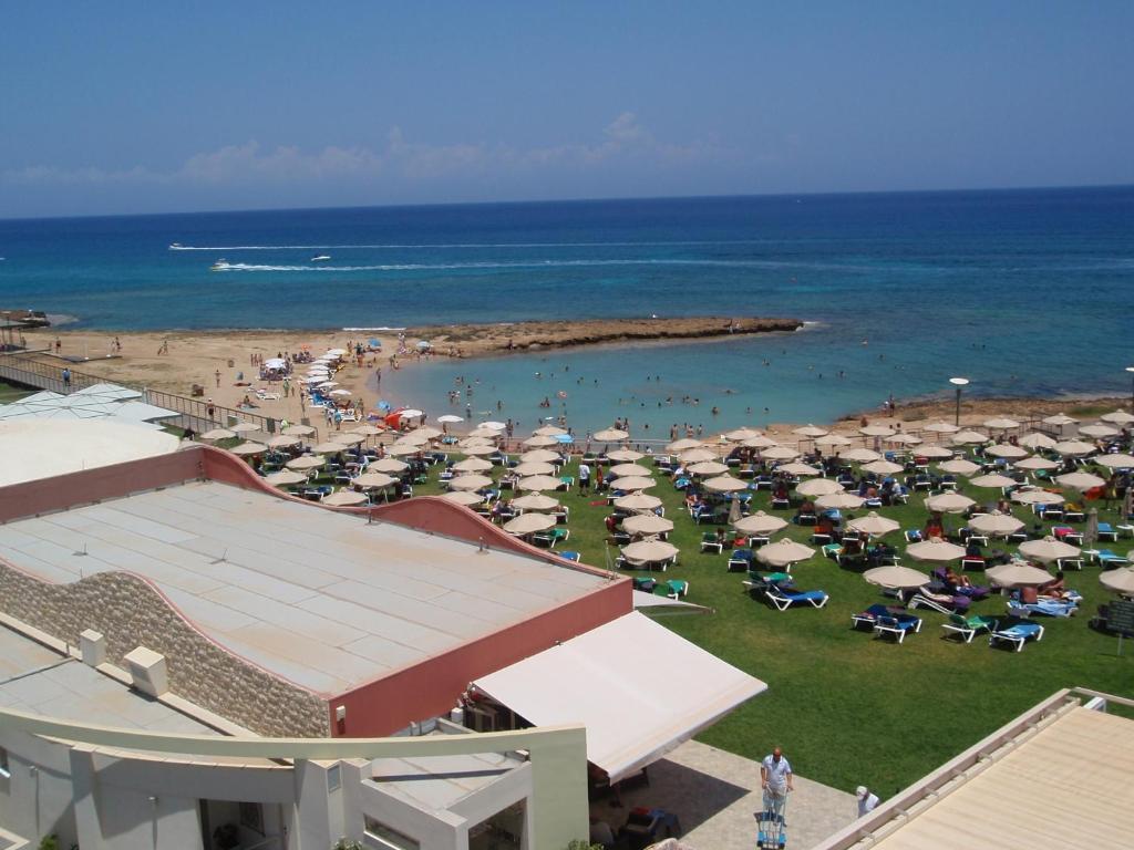 Polyxenia Isaak Luxury Villas And Apartments Протарас Екстериор снимка
