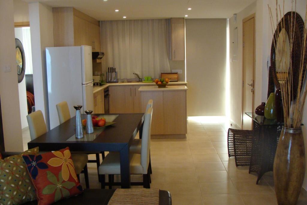 Polyxenia Isaak Luxury Villas And Apartments Протарас Екстериор снимка