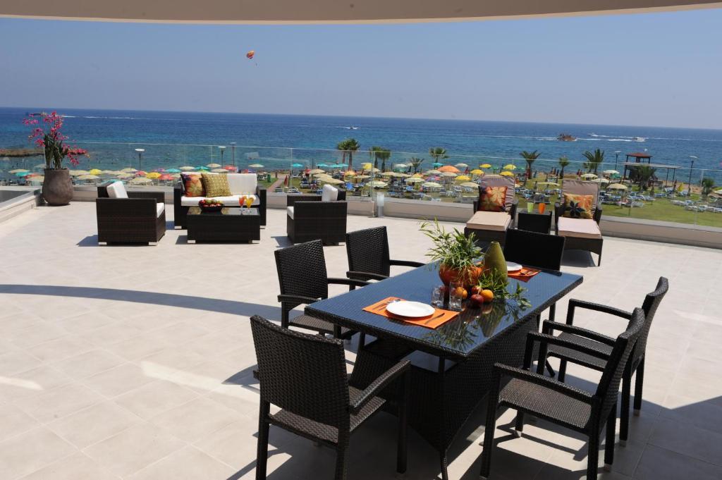 Polyxenia Isaak Luxury Villas And Apartments Протарас Стая снимка